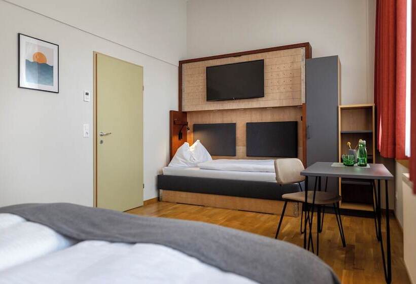 高级三人间, Jufa Hotel Bregenz