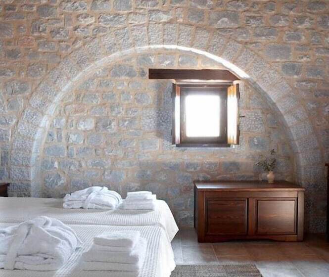 Комфортабельный номер с боковым видом на море, Petra & Fos Boutique Hotel & Spa