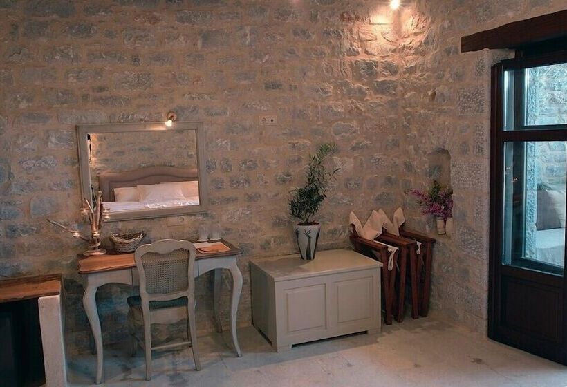 Полулюкс, Petra & Fos Boutique Hotel & Spa