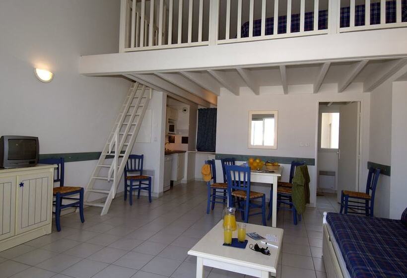 Апартаменты 1 Спальня Вид на Бассейн, Residence Odalys Les Terrasses De Fort Boyard