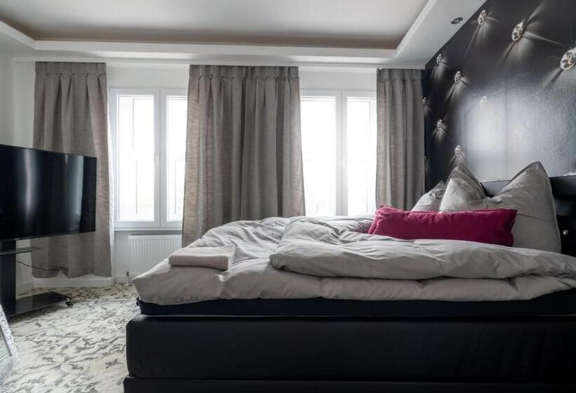 חדר סטנדרט, Little Suite
