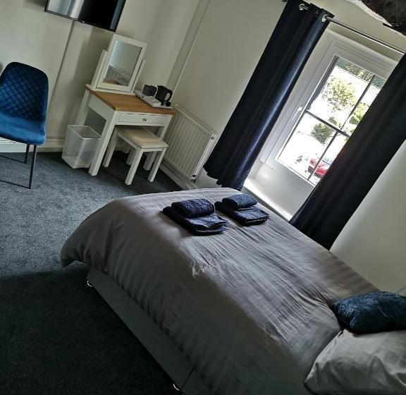 Номер Стандарт, Red Lion Rooms   Self Check In