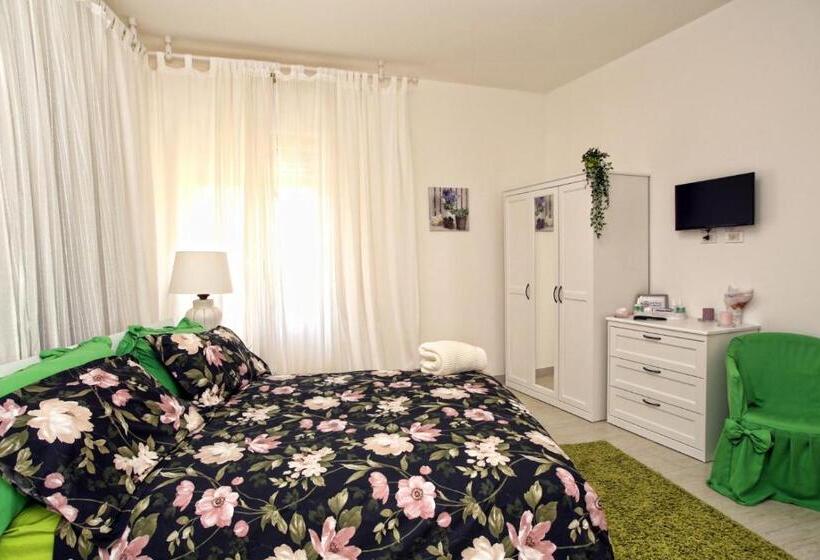 سوییت جونیور با بالکن, Maison Floria Locazione Turistica