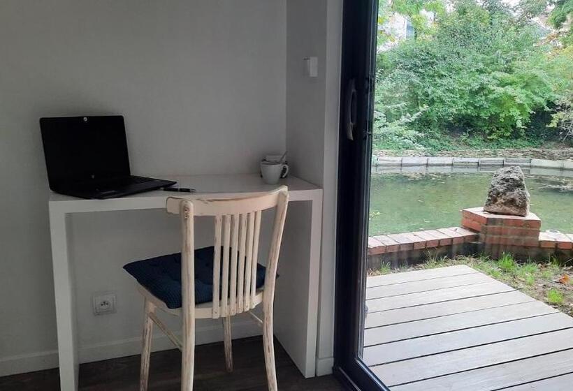 Стандартный Номер Кровать Кинг, La Cabane De Troyes   Chambre D Hôtes