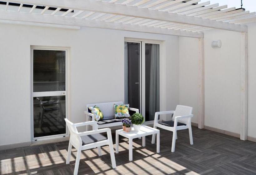 带1个卧室的带阳台的公寓, Quattroquarti Stradivari Home