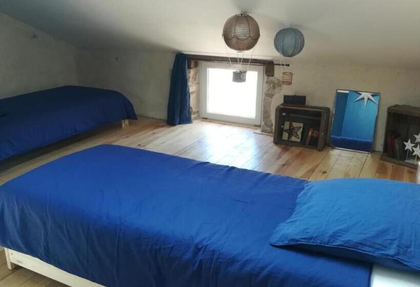 Номер Стандарт Трехместный, Un Nid Pour La Nuit, Chambres D’hôtes