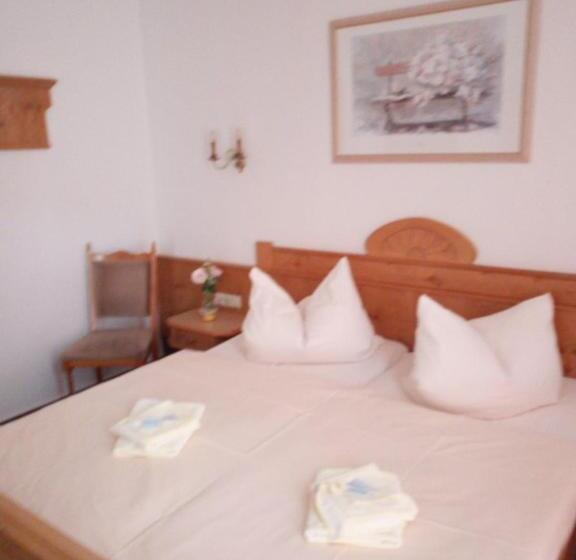 Quarto Triplo Estandar com Sacada, Cafe Zur Talsperre
