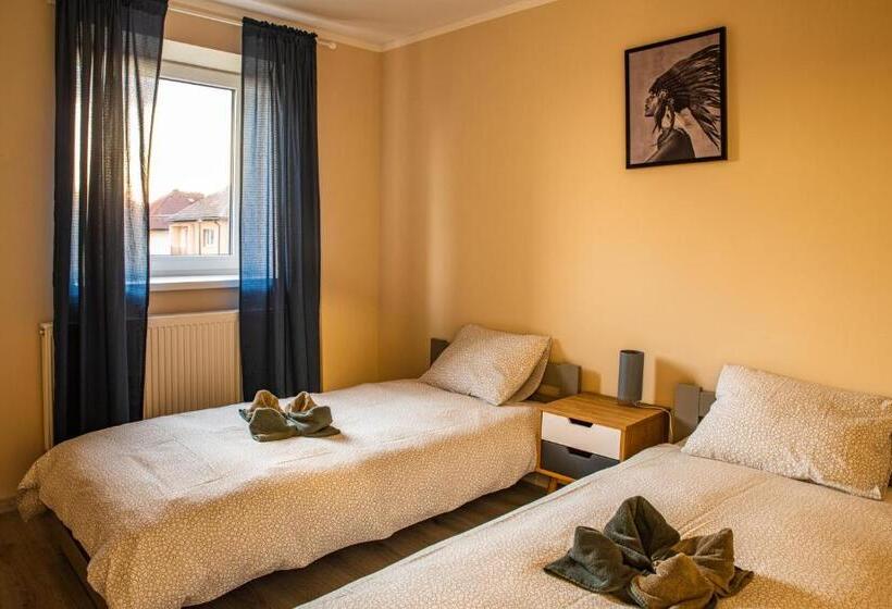 Номер Стандарт, K House