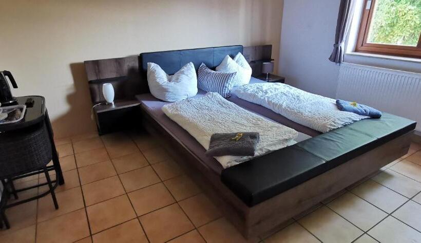Номер Стандарт, Pension Hochheimer Schlösschen