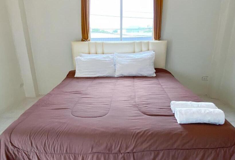 اتاق استاندارد با تخت بزرگ, Uh Hostel
