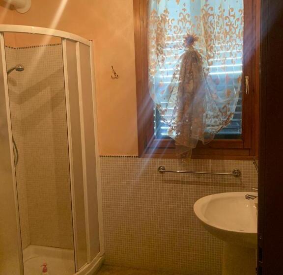 اتاق استاندارد, B&b Dal Fiocinino