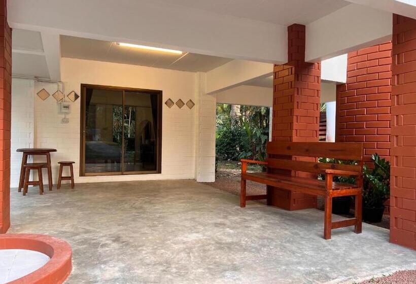 Вилла 2 Спальни, Naisang Hostel