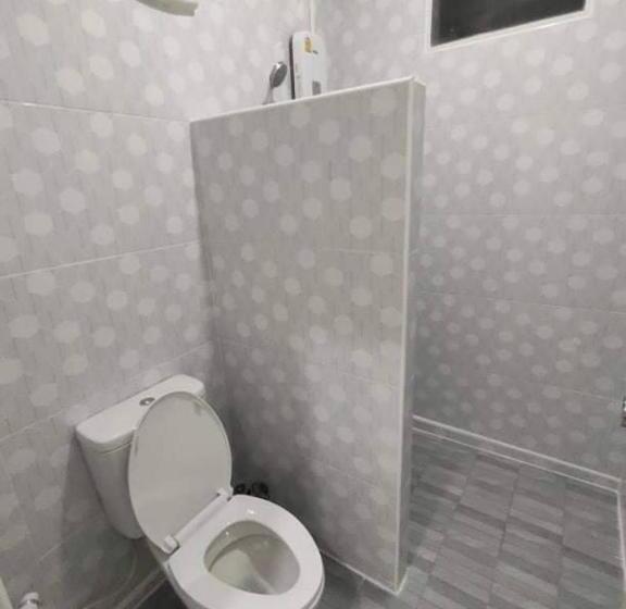 Семейный Номер Вид на Сад, King Fa House