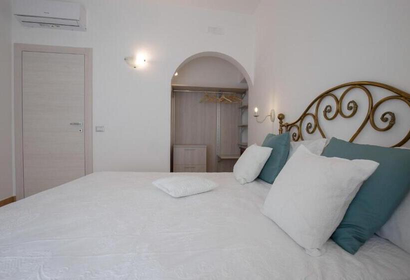 اتاق استاندارد چهار تخته, Villa Le Murelle