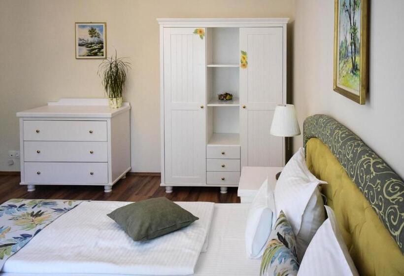 استودیوی استاندارد, Cabrio Apart