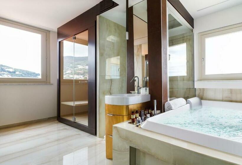 Люкс, Grand Hotel Alassio Beach & Spa Resort