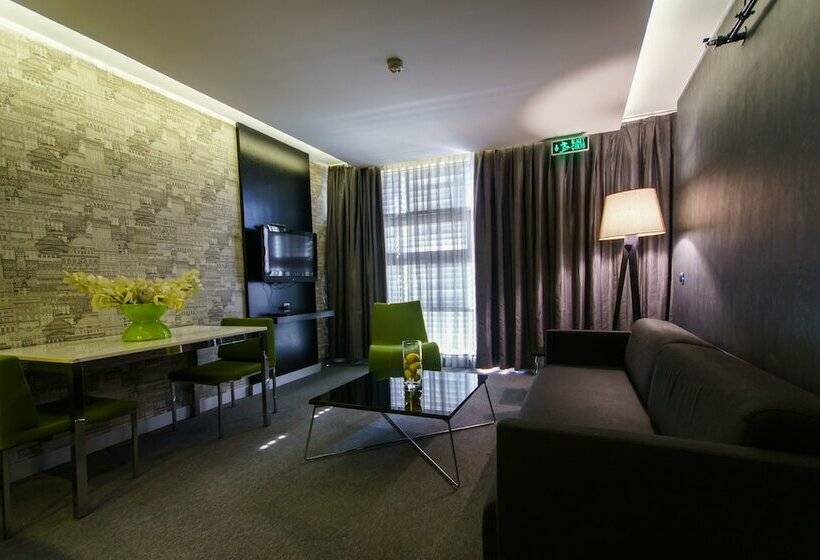 小型套房, Vernazza Suites