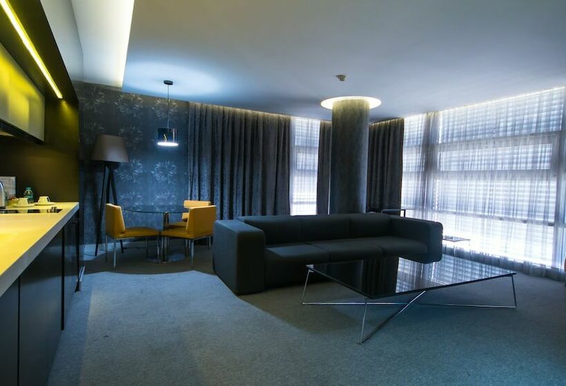 行政套房, Vernazza Suites