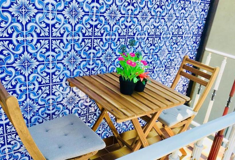 Standard Triple Room with Terrace, Casa Dos Azulejos