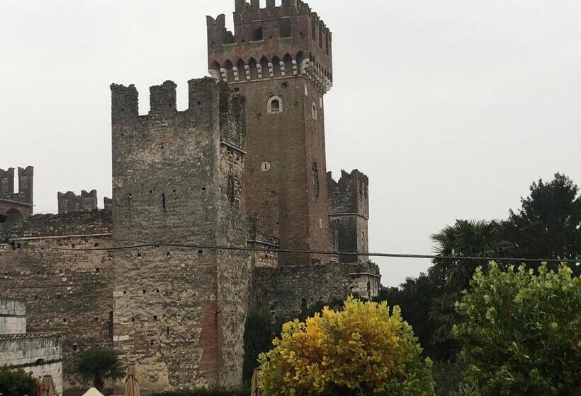 Номер Стандарт, Castello Centro Storico