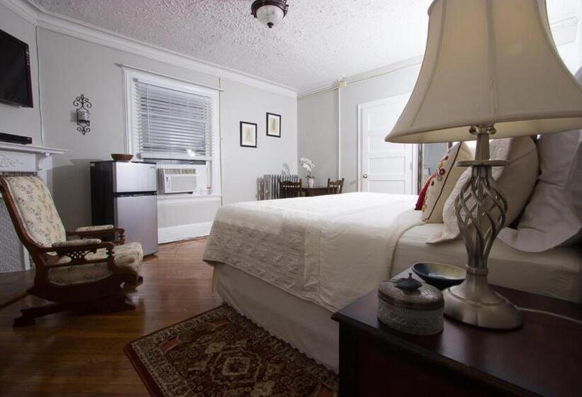 اتاق لوکس با تخت بزرگ, A And Fayebed And Breakfast, Inc
