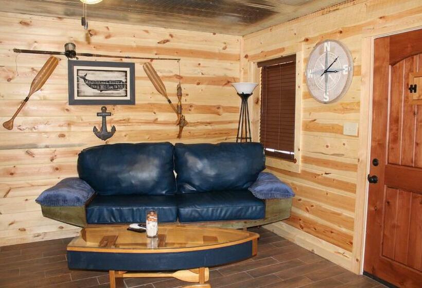 Family Suite, Samantha S Timber Inn
