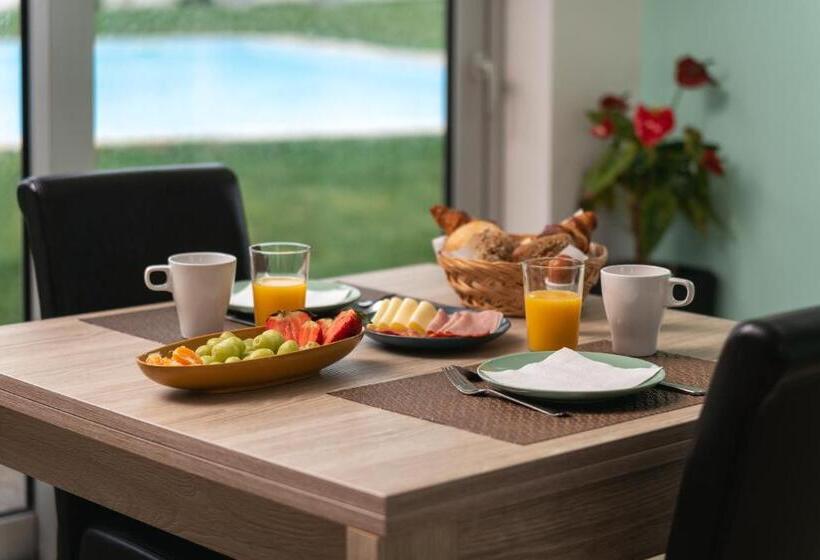 Номер Стандарт Вид на Море с Балконом, Silverside Holidays