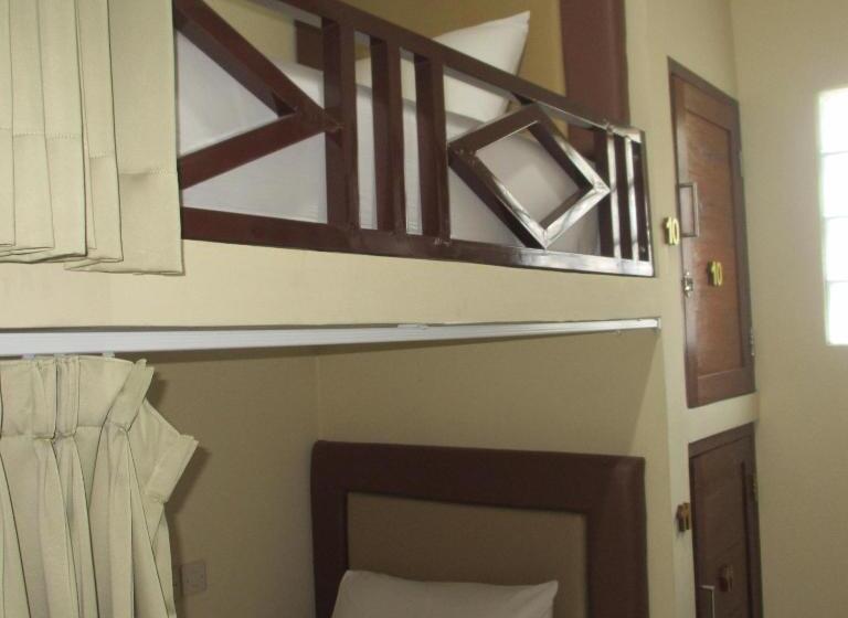 Кровать в Общей Комнате, Pondok Aldi Hostel