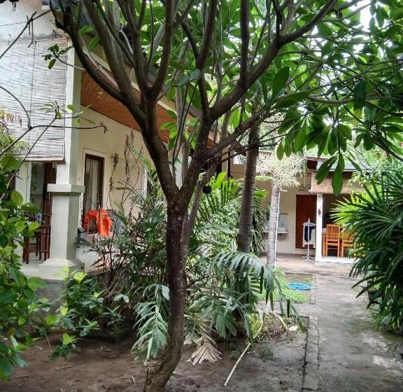 Бунгало Стандарт, Pondok Aldi Hostel