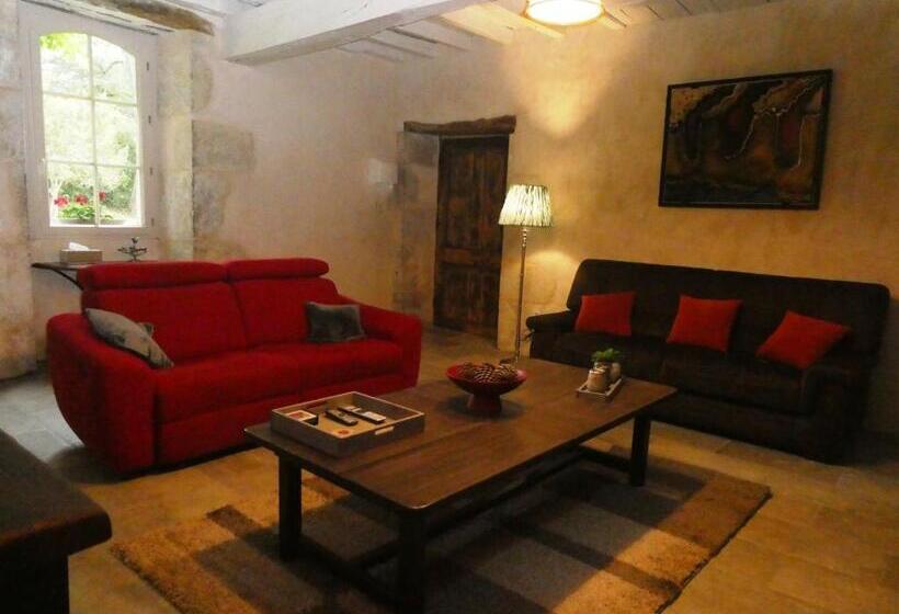 Quarto Deluxe, Presbytère D Arpentian