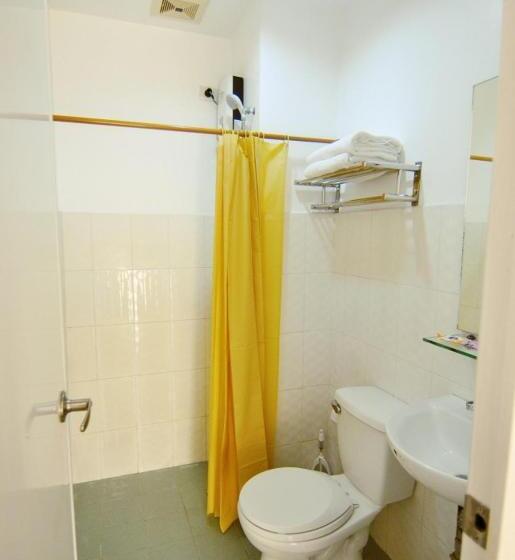 Апартаменты 3 Спальни, The Uptown Place Condominium