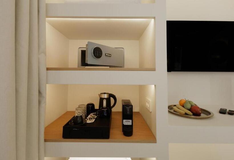 Люкс Премиум, Alley Boutique Hotel And Spa