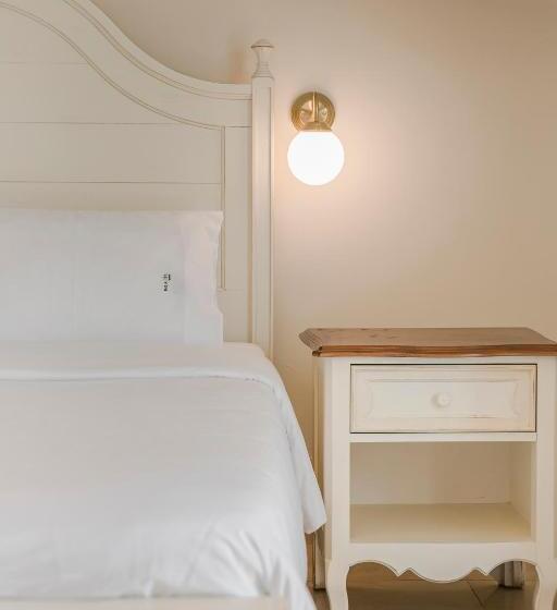 Люкс Повышенной Комфортности, Alley Boutique Hotel And Spa