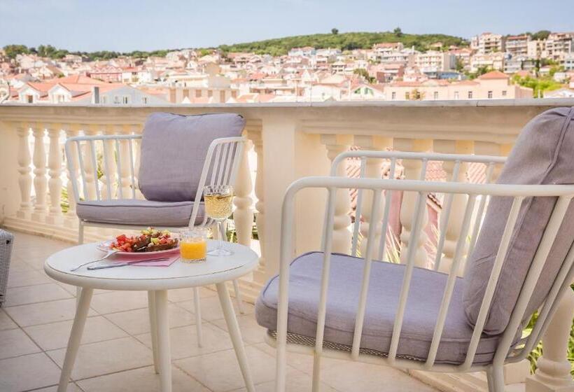 Люкс Повышенной Комфортности, Alley Boutique Hotel And Spa