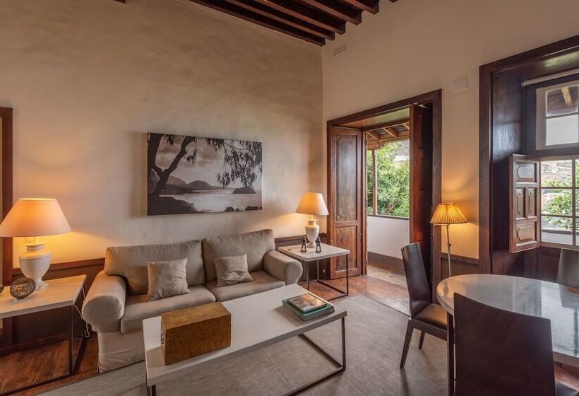 Люкс с Балконом, Isla Baja Suites