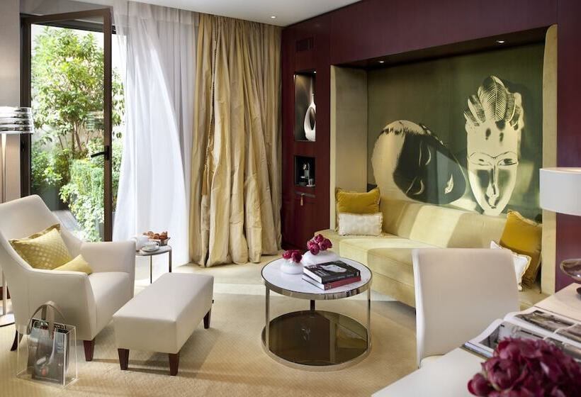 Suite with Terrace, Mandarin Oriental Paris