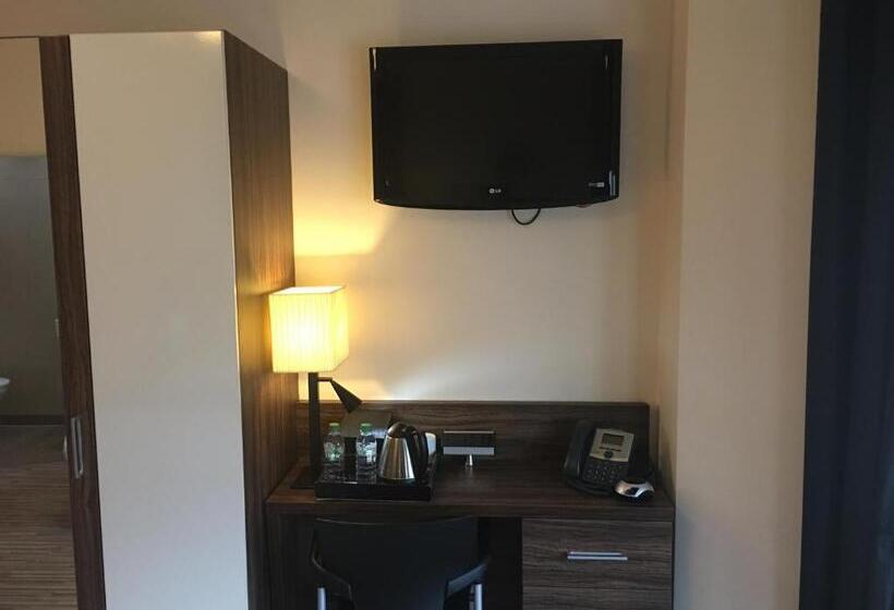 Студия Deluxe, Simply Rooms & Suites