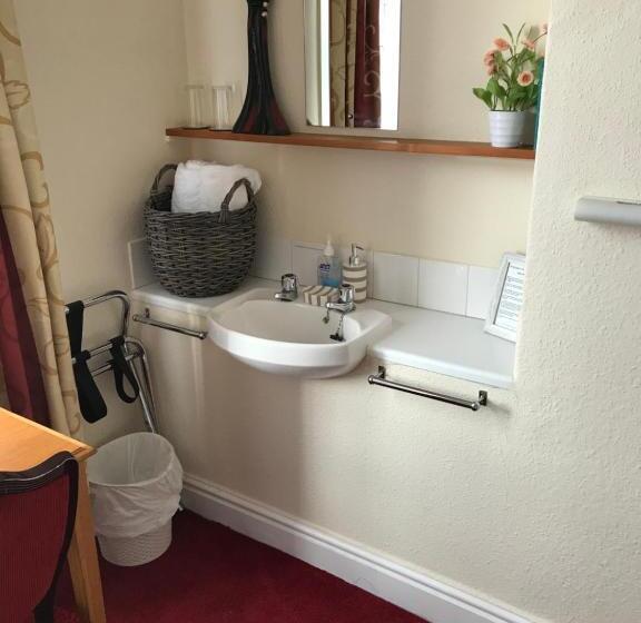 Quarto Estandar Banheiro Compartilhado, Victoria House   Self Catering Quiet Guesthouse   Adult Singles And Couples Only