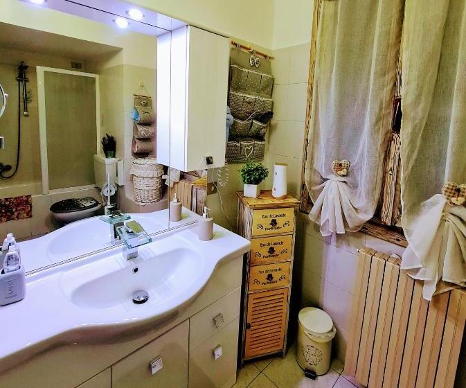 Четырехместный номер эконом класса с общей ванной комнатой, Shabby Chic