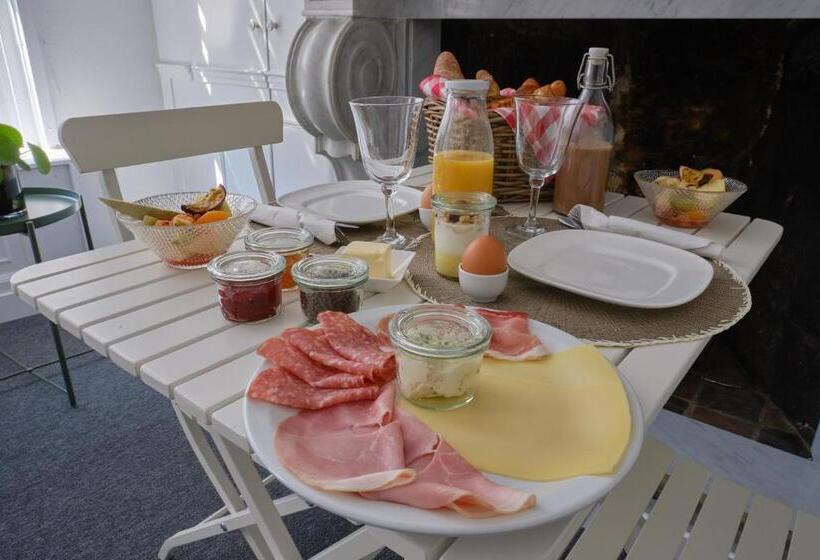 غرفة قياسية, Het Gecroonde Swaert B&b