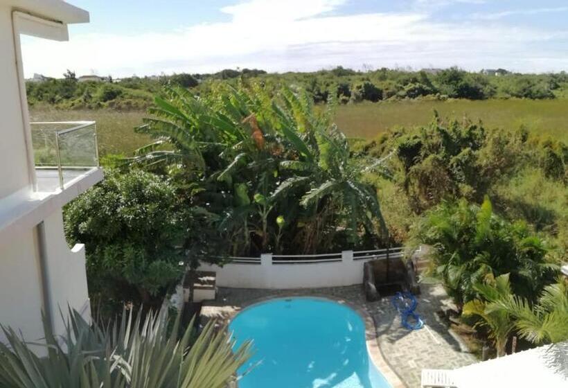 اتاق استاندارد با تراس, Pereybere Villa Valari With Pool Near Beach