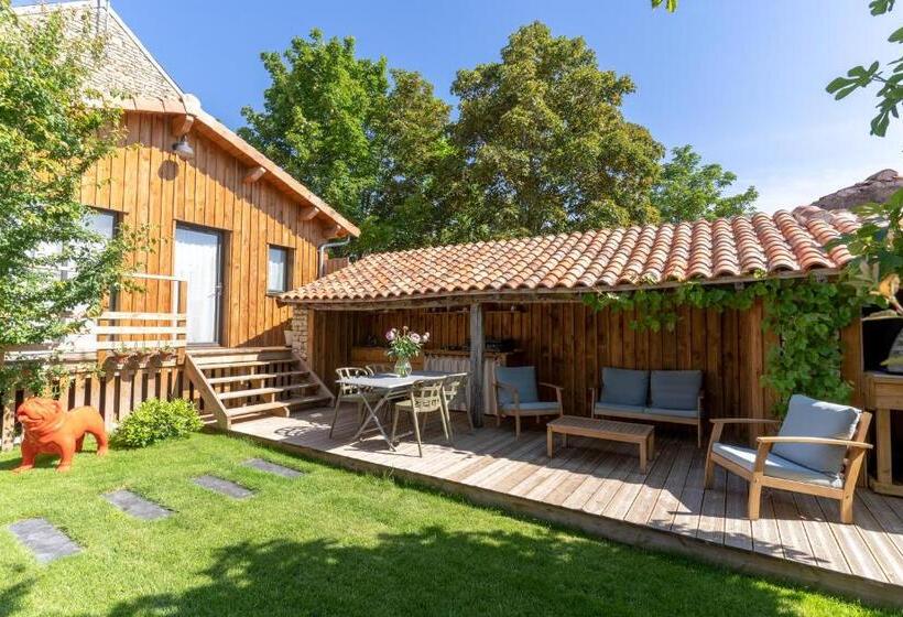 اتاق استاندارد با تراس, Au Logis De Bellefois   Chambres D Hôtes