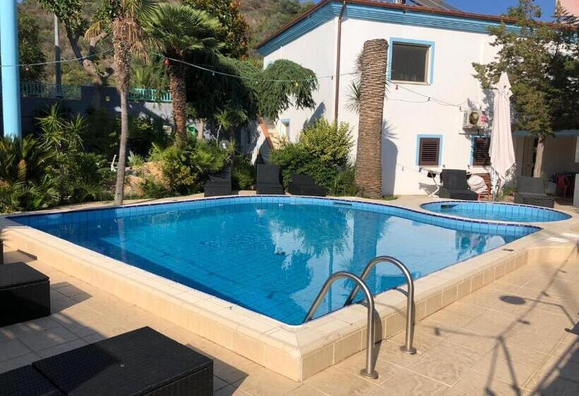 Семейный Номер, Villa Dessena Guest House