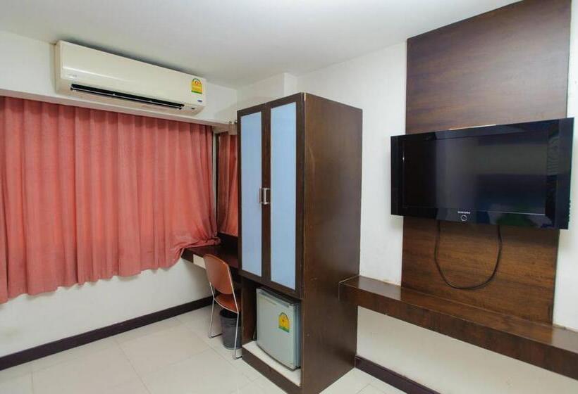 اتاق استاندارد سه نفره, Cozi Inn Hotel, Bangkok