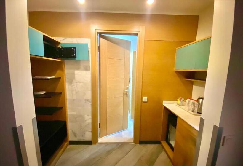 デラックストリプルルーム, Faros Hotel Taksim Special Category