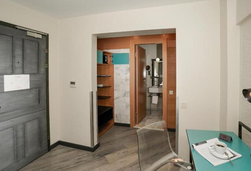 デラックストリプルルーム, Faros Hotel Taksim Special Category