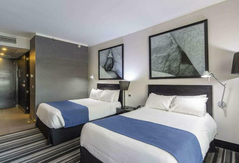 اتاق استاندارد با 2 تخت دوبل, Wyndham Santiago Pettra