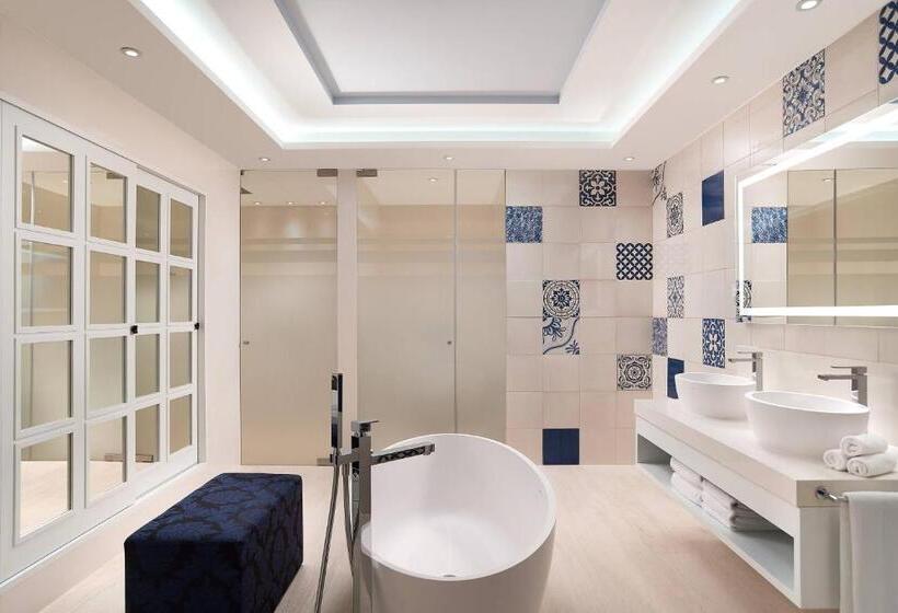 Suite com Varanda, Pine Cliffs Hotel, A Luxury Collection Resort