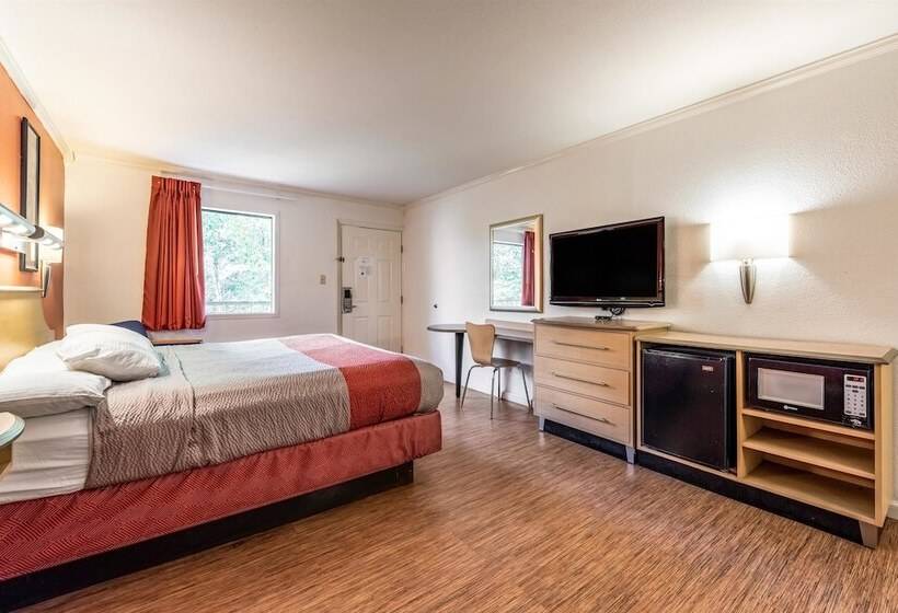Quarto Deluxe, Motel 6 Gatlinburg, Tn   Smoky Mountains