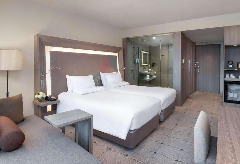 キングサイズベッドのエクゼクティブルーム, Novotel Bangkok Platinum Pratunam